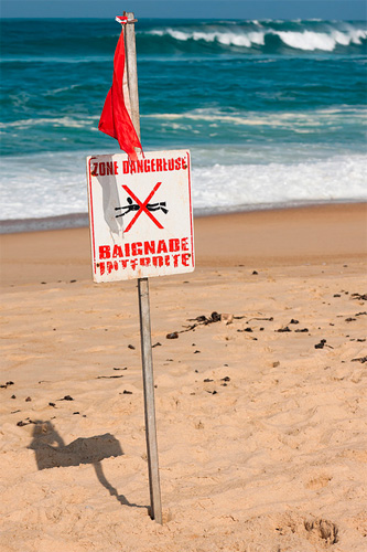 Foto: Señal de Prohibido Bañarse en la playa. Hossegor