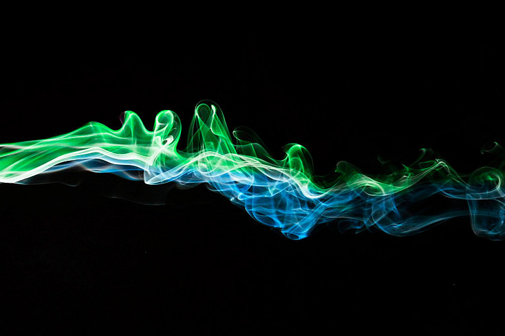 humo-fondo-negro-colores-734x489.jpg